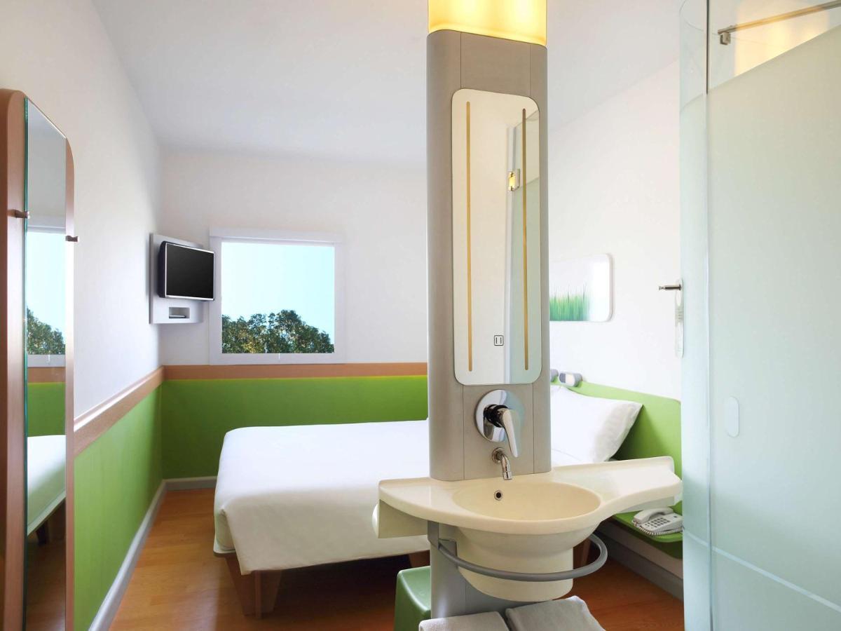 Cordia Hotel Surabaya Airport - Hotel Dalam Bandara - Formerly Ibis Budget Surabaya Airport Sidoarjo Eksteriør bilde