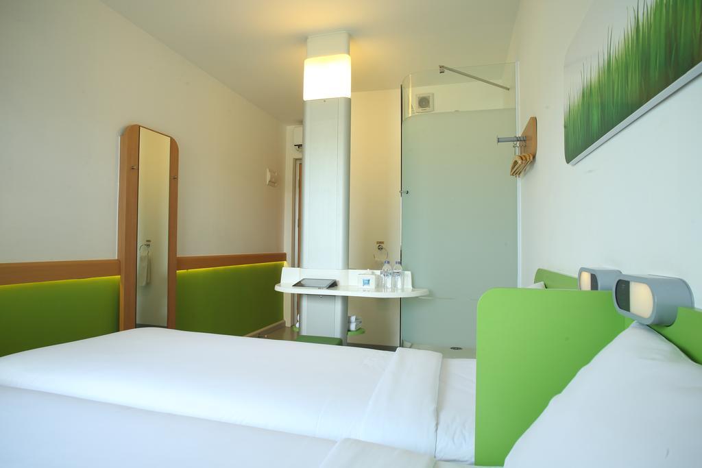 Cordia Hotel Surabaya Airport - Hotel Dalam Bandara - Formerly Ibis Budget Surabaya Airport Sidoarjo Eksteriør bilde