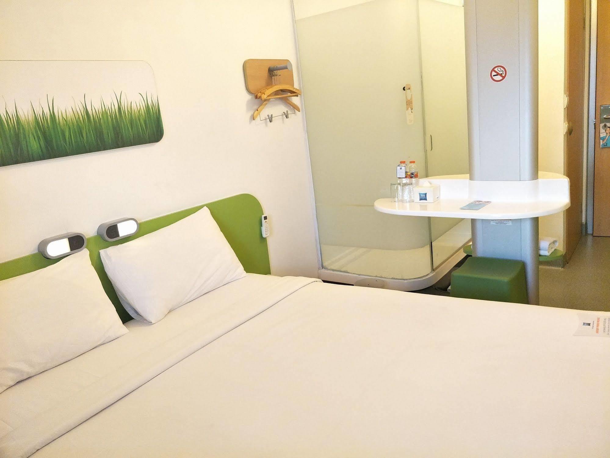 Cordia Hotel Surabaya Airport - Hotel Dalam Bandara - Formerly Ibis Budget Surabaya Airport Sidoarjo Eksteriør bilde