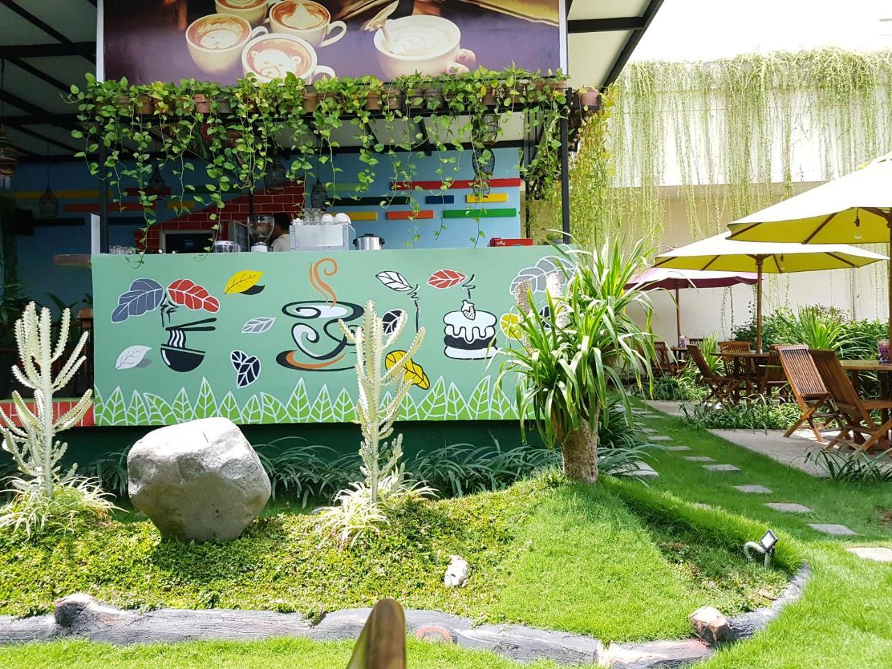 Cordia Hotel Surabaya Airport - Hotel Dalam Bandara - Formerly Ibis Budget Surabaya Airport Sidoarjo Eksteriør bilde