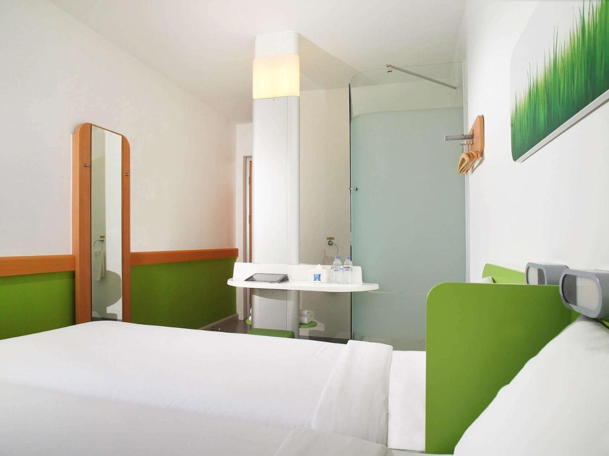 Cordia Hotel Surabaya Airport - Hotel Dalam Bandara - Formerly Ibis Budget Surabaya Airport Sidoarjo Eksteriør bilde